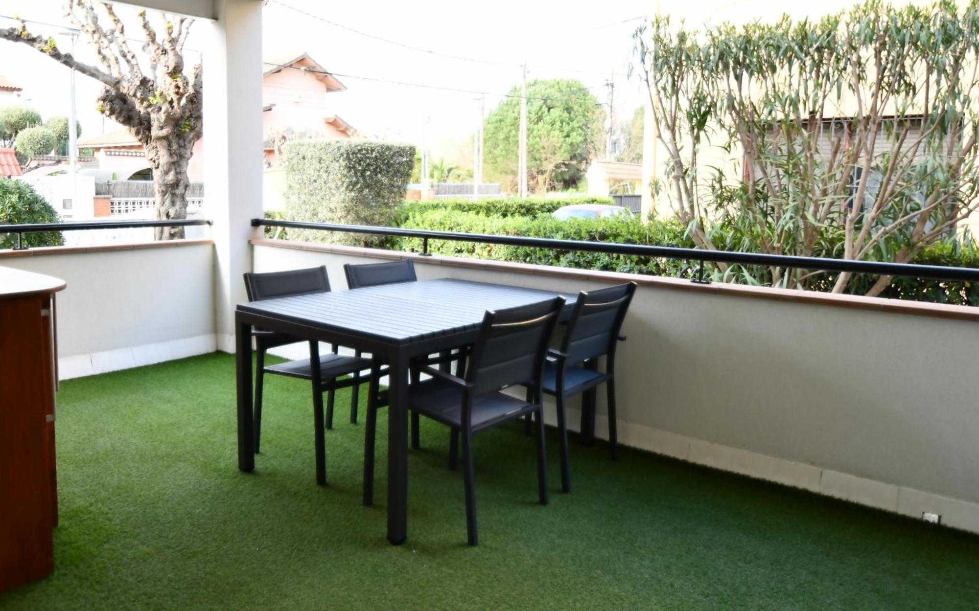 2 Y Magnífica Terraza / 2-zimmer-wohnung Castelldefels