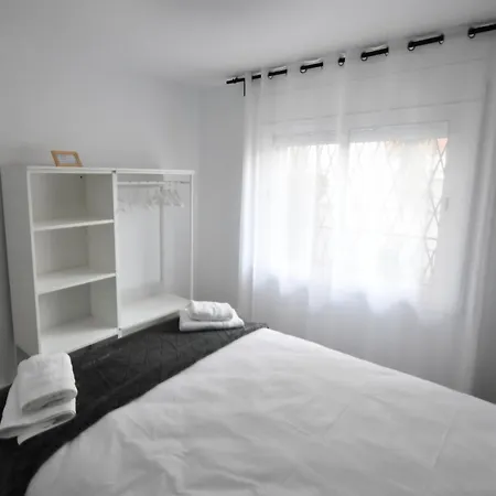 Apartamento 2 Habitaciones Y Magnifica Terraza Castelldefels Exterior photo