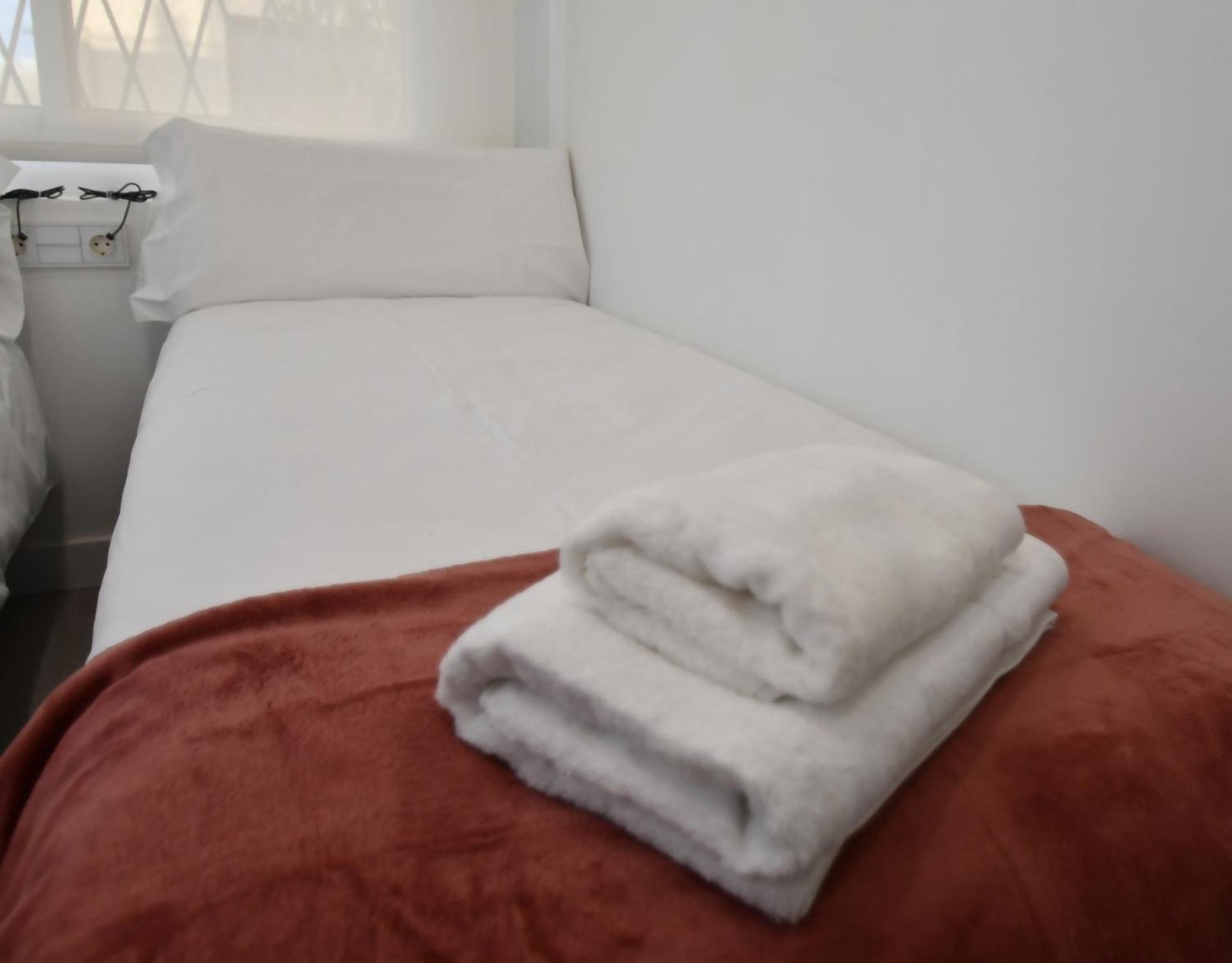 2 Y Magnifica Terraza Appartement Castelldefels
